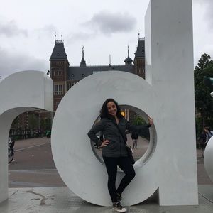 Meet your Posher, Danielle